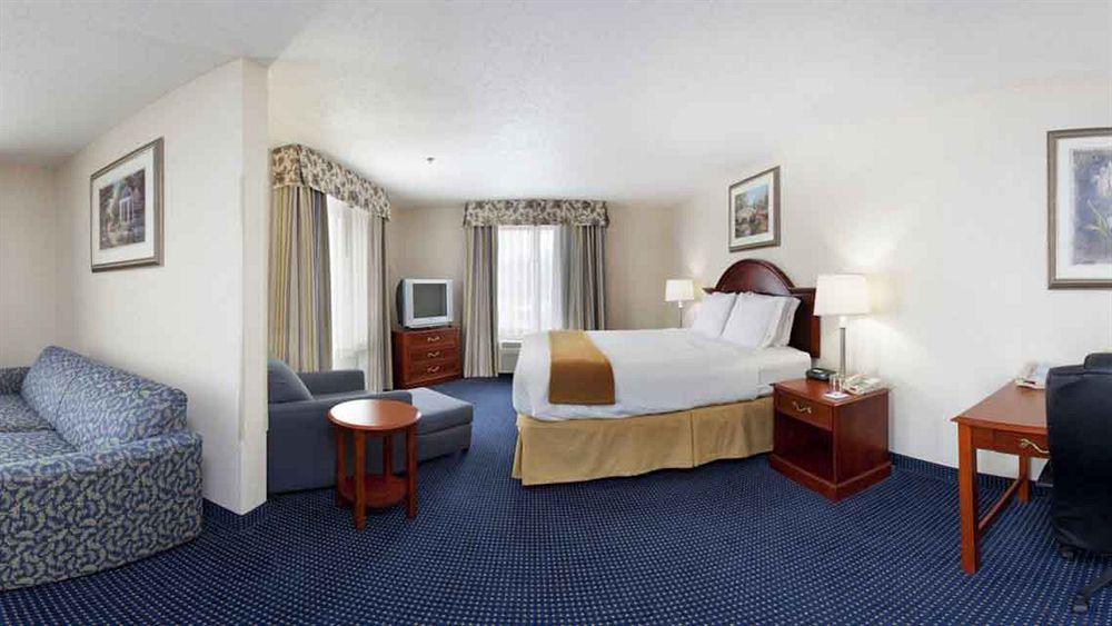 Brecksville Holiday Inn Express Hotel & Suites Cleveland-Richfield By Ihg מראה חיצוני תמונה