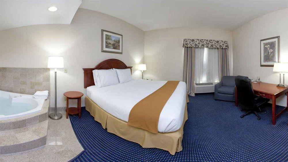 Brecksville Holiday Inn Express Hotel & Suites Cleveland-Richfield By Ihg מראה חיצוני תמונה