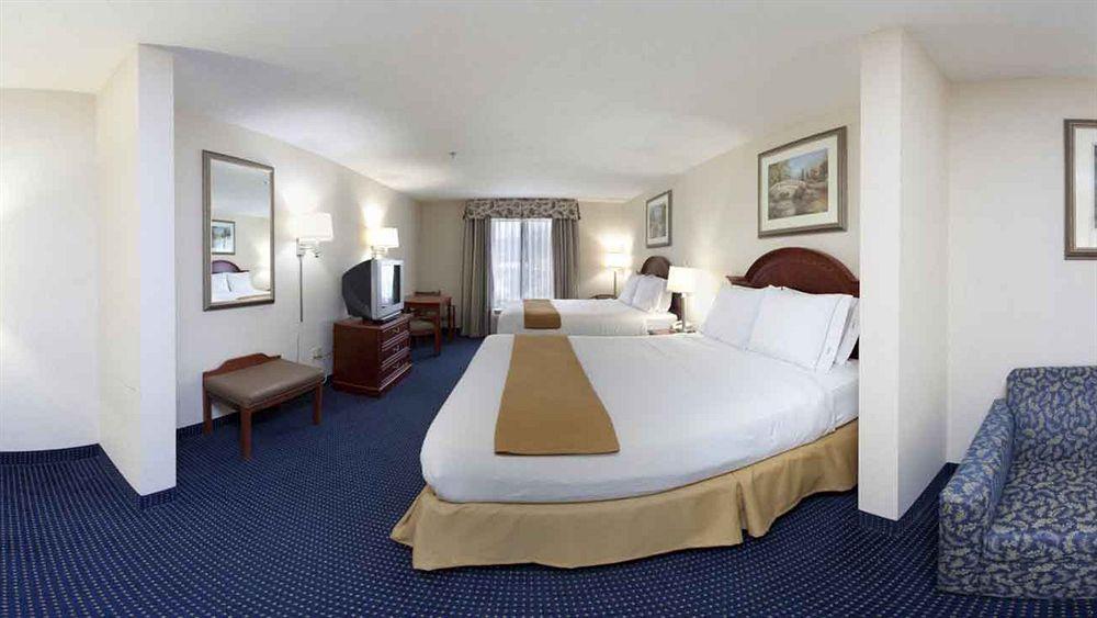 Brecksville Holiday Inn Express Hotel & Suites Cleveland-Richfield By Ihg מראה חיצוני תמונה